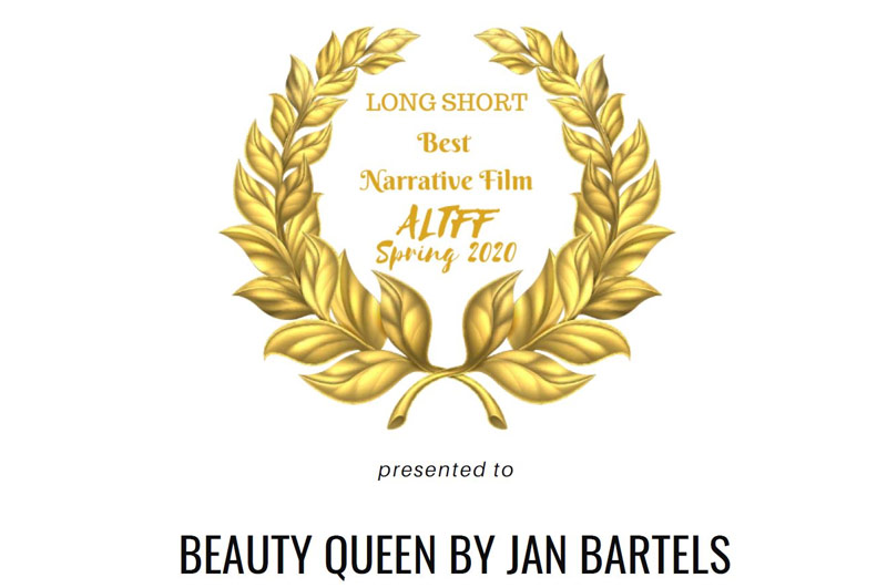 BEAUTY QUEEN award
