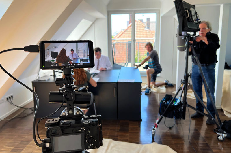 SWEET HOME · written and directed by Jan Bartels (c)2023
